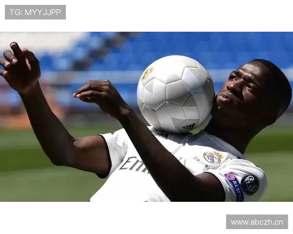 从新星到超级巨星:维尼修斯的荣誉跃迁 从新星到超级巨星:维尼修斯的荣誉跃迁