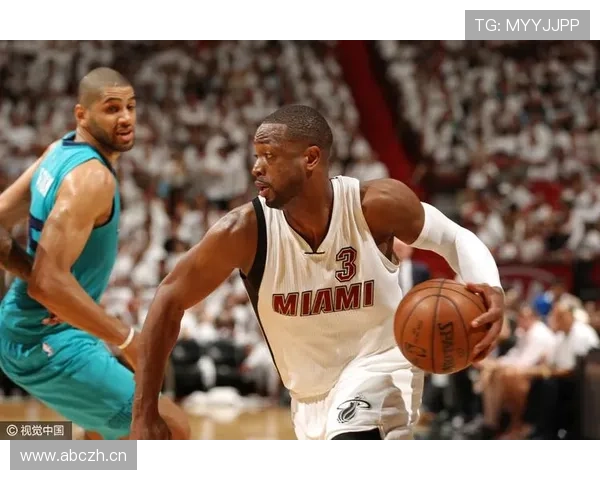 韦德突破能力提升显著，关键时刻连续砍分带动热火胜势